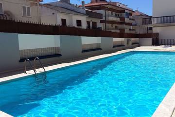 Gîte pour 4 personnes, avec balcon et piscine dans Coimbrão