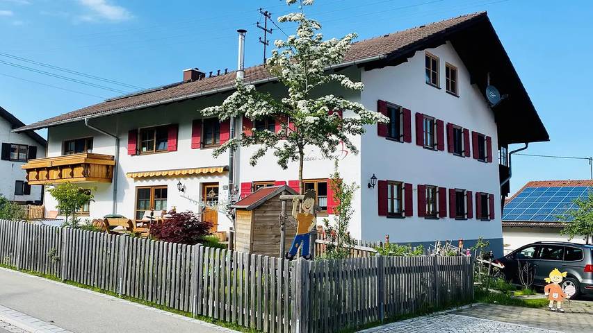 Ferienwohnung für 6 Personen, mit Garten und Balkon in Pfronten