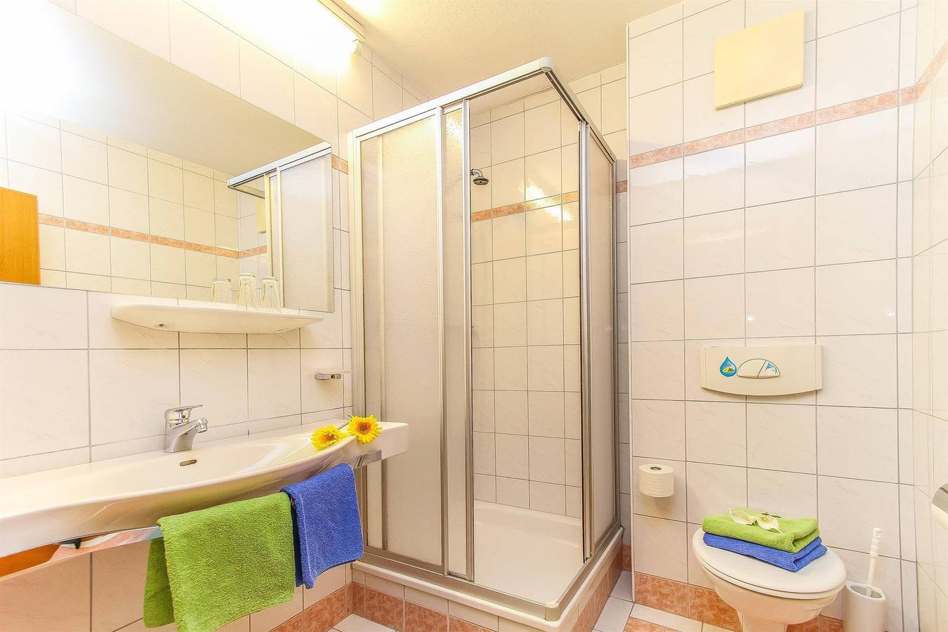 Doppelzimmer mit Dusche, Wc in Weißbach bei Lofer, Pinzgau