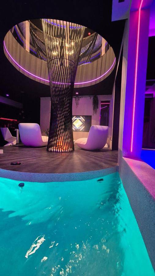 Gîte pour 2 personnes, avec piscine et jacuzzi ainsi que terrasse et sauna à Coursan - 3