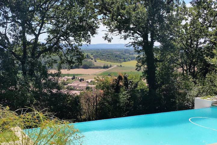 Location de vacances pour 8 personnes, avec Terrasse et Jardin à Savasse