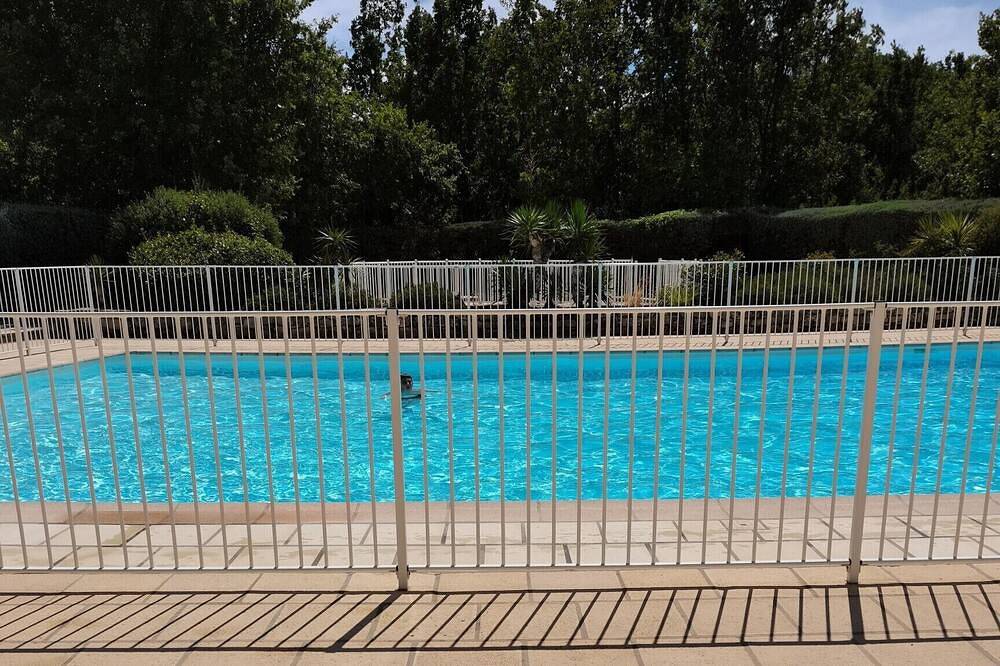 House in gated community with swimming pool in Saint-Cézaire-sur-Siagne, Region de Cannes