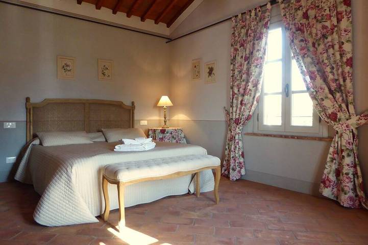 Una Lussuosa Villa In Stile Toscano Con Una Meravigliosa Piscina Privata in Altopascio, Provincia di Lucca
