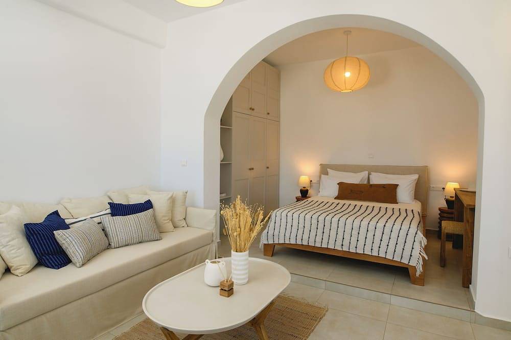 Entire apartment, Richti studio -  self service Aegean Sea view! in Amorgos