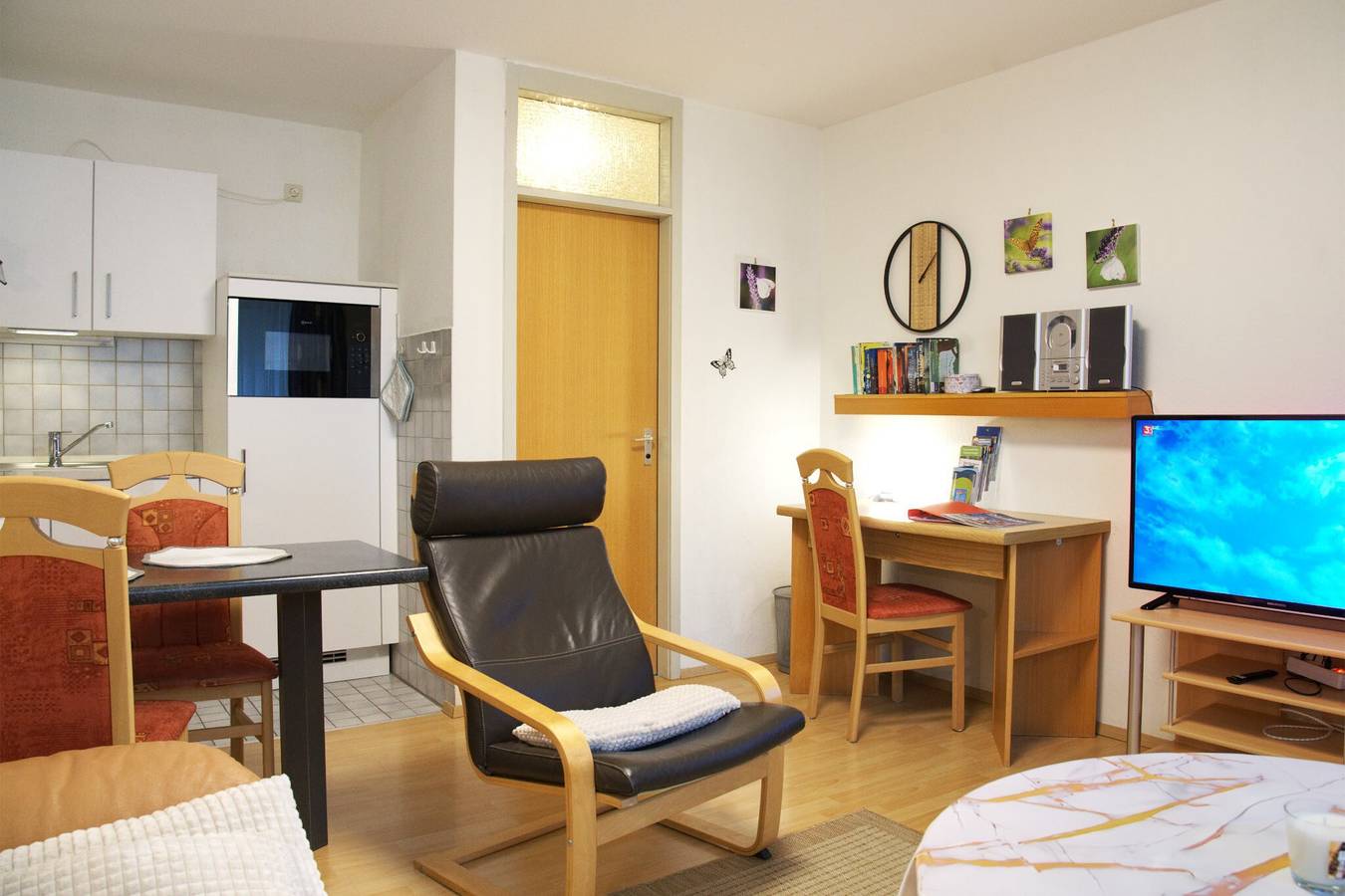 Ganze Wohnung, Feriewohnung 1 mit Terrasse, Gemeinschaftsgarten, Wlan & Dreiwelten Card in der Nähe vom Solemar in Bad Dürrheim, Mittlerer Schwarzwald