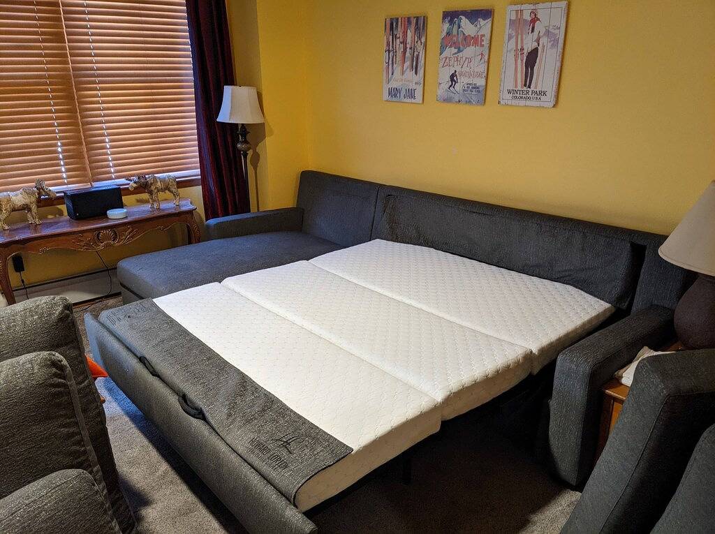 Ganze Wohnung, Zephyr Mountain Lodge / Piste Side Bldg True Ski / Bike in / out mit Terrasse zu Fuß aus in Winter Park, Arapaho and Roosevelt National Forests