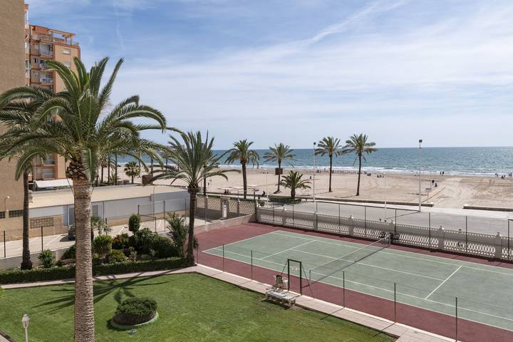 Appartement de vacances pour 6 personnes, avec Terrasse et Piscine