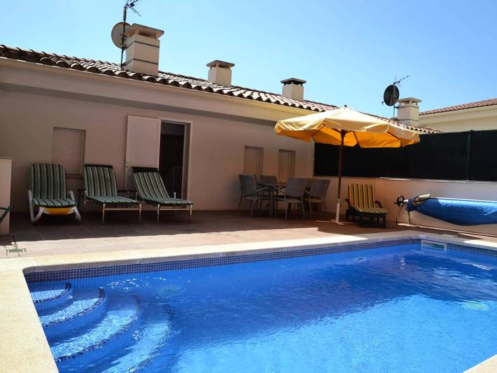 Casa rural para 6 personas, con jardín en L' Estartit - 2