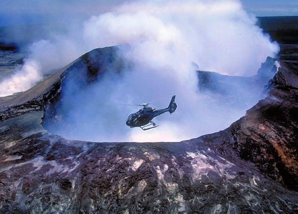 Kehena Treetop Bungalow - wenige Minuten vom neuen schwarzen Sandstrand von Pohoiki! in Kehena Beach, Kalapana