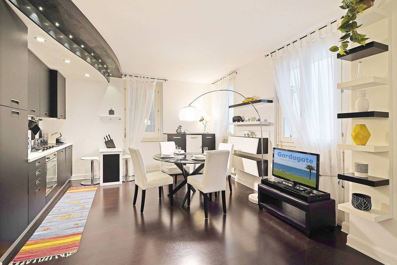 Apartamento entero, Downtown Apartment in Saló, Montañas Garda