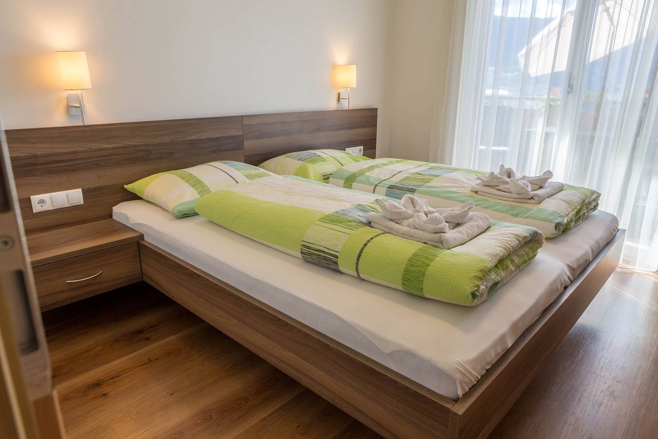 Ganze Wohnung, Ferienwohnung "Haller Hof A" mit Bergblick, Wlan & Parkplatz vorhanden in Dorf Tirol, Texelgruppe