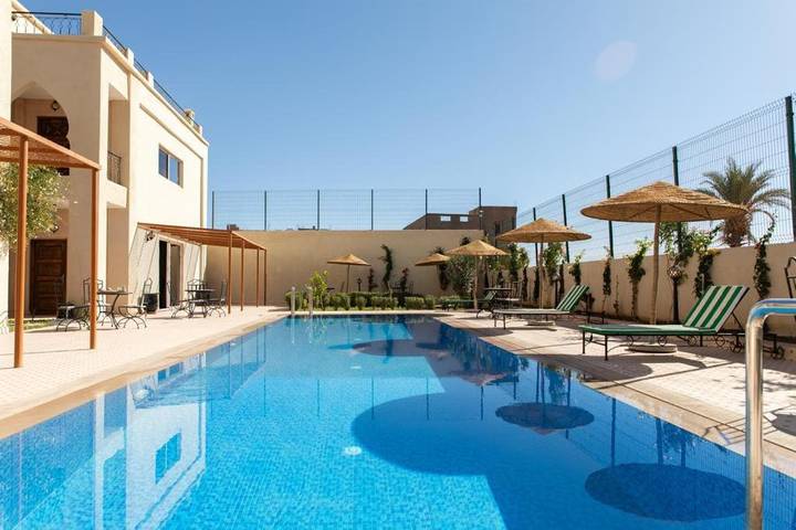Gîte pour 2 personnes, avec piscine ainsi que jardin et vue à Ouarzazate