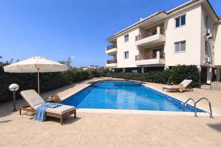 Apartament wakacyjny dla 4 osób, z ogród i basen oraz widok w Tersefanu