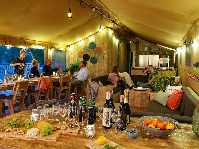 Tente pour 24 personnes avec terrasse in Bant, IJsselmeer