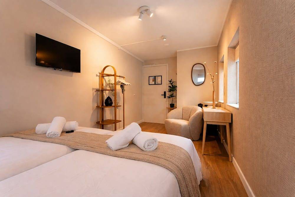 Ganze Wohnung, Preiswertes Unterkunftsangebot in der Nähe der Tilburg University. Dieses gemütliche Budget-Zimmer liegt nur einen kurzen Spaziergang vom Campus entfernt, durch eine ruhige, grüne Umgebung. in Tilburg, Nordbrabant