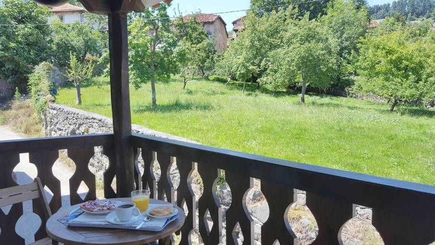 Casa rural para 2 personas, con Balcón además de Terraza y Vistas en Soba