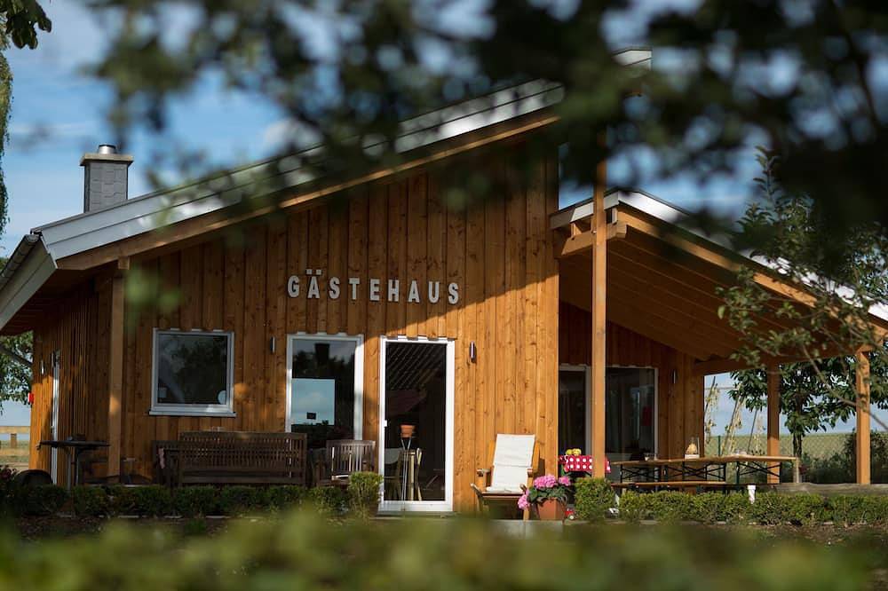 Schönes Holzhaus mit kleiner Wellnessoase in ländlicher Idylle in Syke, Naturpark Wildeshauser Geest