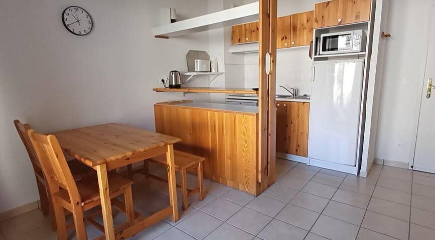 Gîte pour 2 personnes, avec terrasse ainsi que piscine et jacuzzi à Montbrun-les-Bains
