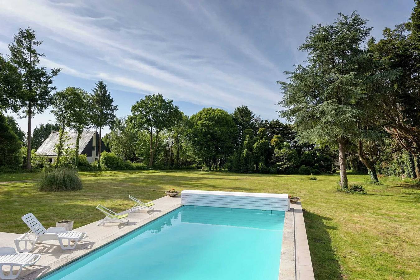Villa spacieuse à Concarneau avec piscine privée in Concarneau, Région de Quimper