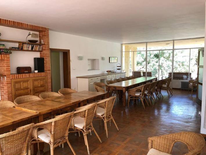 Villa pour 25 personnes, avec jardin et jacuzzi ainsi que piscine et balcon à Benidorm - 2