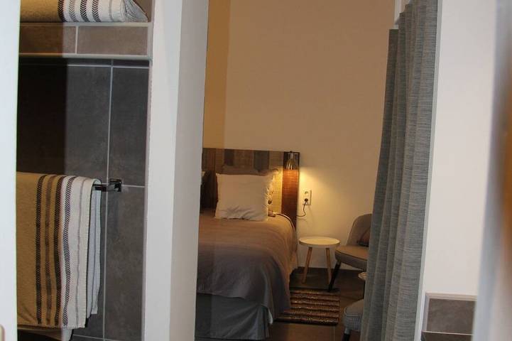 Appartement entier, Gite Alpilles dans Mas provençal avec piscine in Velleron, Vaucluse