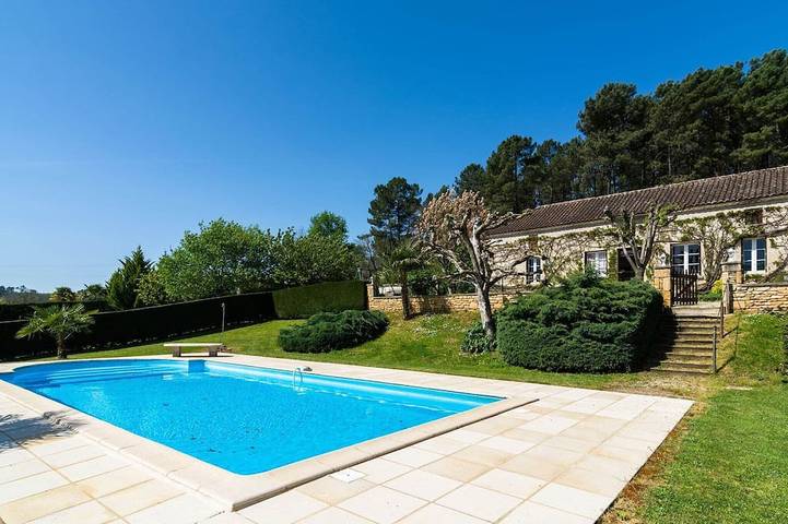 Ferienhaus für 4 Personen, mit Terrasse und Pool