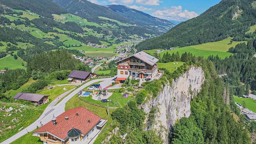 Ferienhaus für 40 Personen, mit Garten und Sauna, mit Haustier