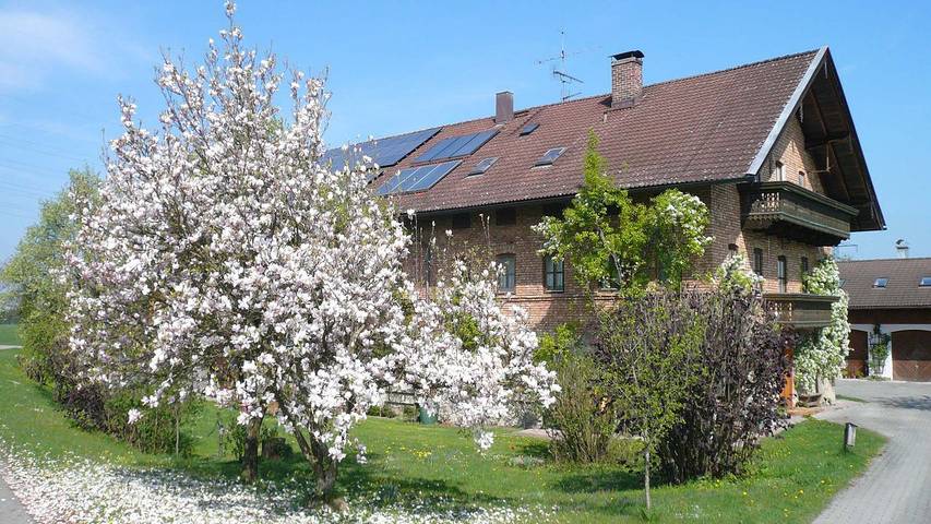 Ferienwohnung für 4 Personen, mit Garten, kinderfreundlich in Riedering