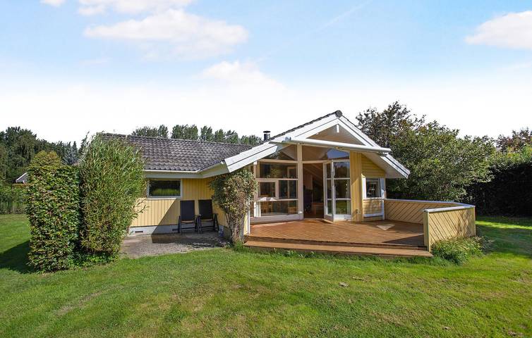 Ferienhaus für 5 Personen, mit Terrasse und Garten sowie Sauna in Tisvilde
