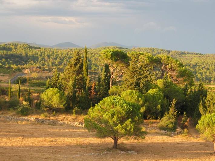 Gîte pour 6 personnes, avec vue et terrasse ainsi que jardin et piscine à Aigne - 4