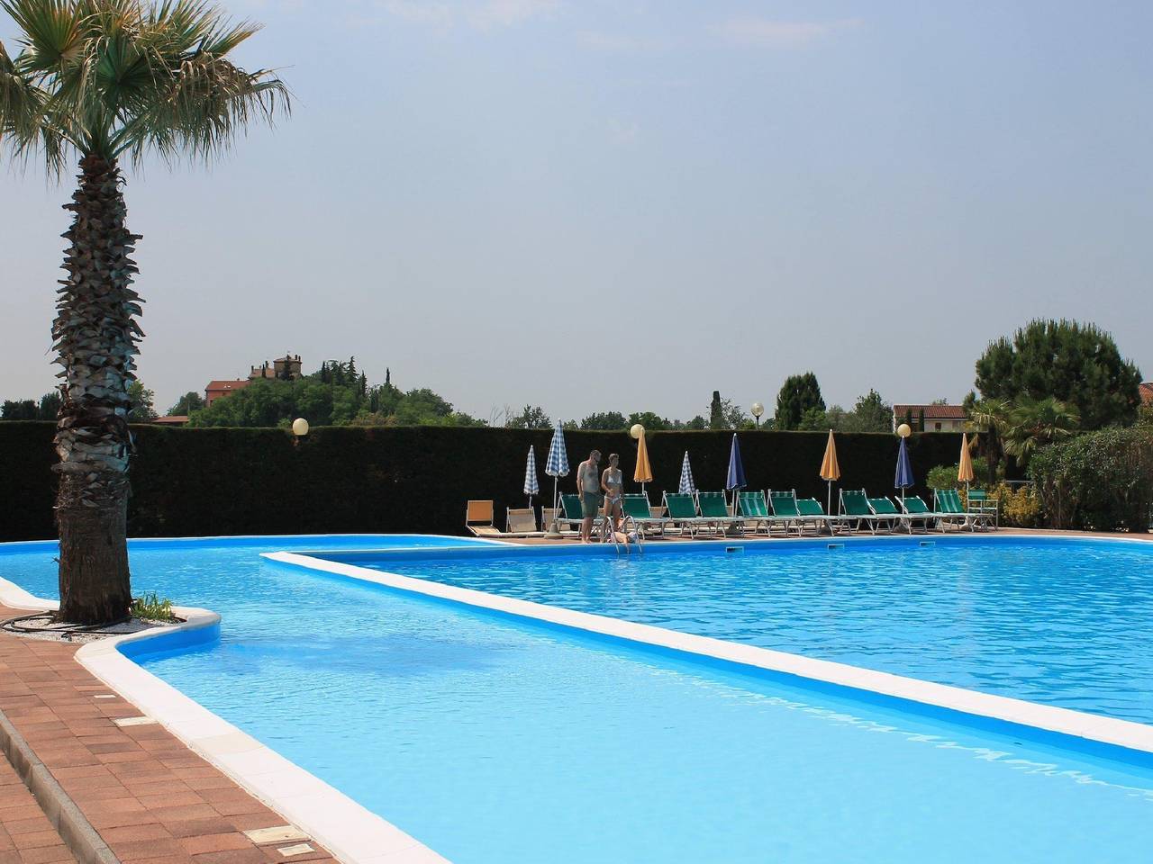 Charmante Ferienwohnung mit Pool in der Nähe von Lazise. Ideal für Familien. in Lazise, Gardasee-Berge