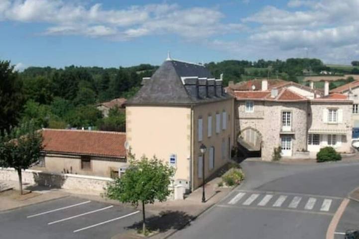 Location de vacances pour 4 personnes, animaux acceptés à Availles-Limouzine