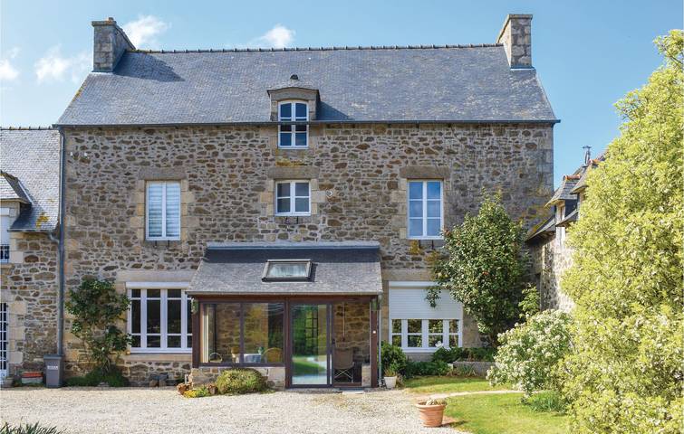 Maison de vacances pour 7 personnes, avec Terrasse à Plancoët