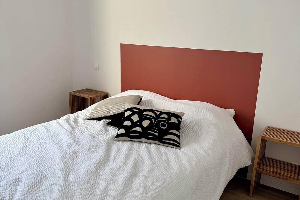 Entire apartment, Duplex apartment in the heart of Landerneau in Landerneau, Brest region