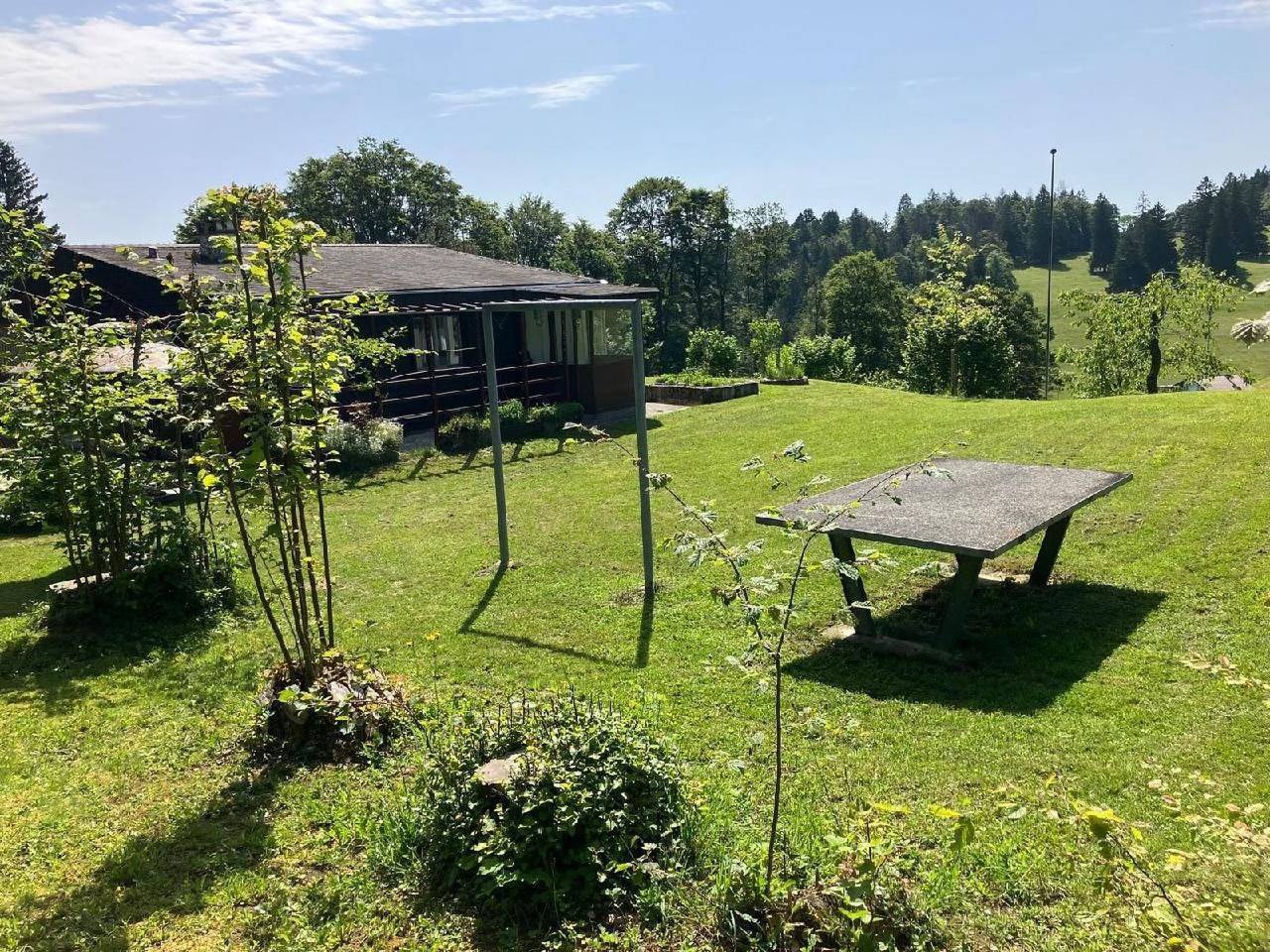 Ferienhaus in Orvin, Three-Lakes