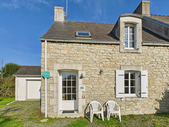Gîte pour 4 personnes, avec jardin à Saint-Jean-Trolimon