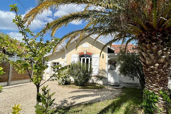 Location de vacances pour 5 personnes, avec Terrasse et Jardin dans Plage du Mauret