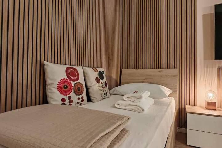 3) Double room with private bathroom 8 minutes from Milan Malpensa Airport. in Gallarate, Varese Provinz