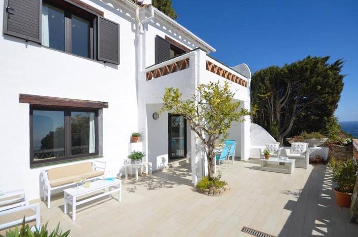 Chalet para 6 personas, con vistas además de piscina y jardín - 1