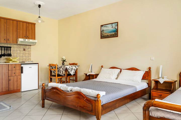 Entire studio, Studio "Daratos 4" with Shared Garden & Wi-Fi in Sami, Kefalonia