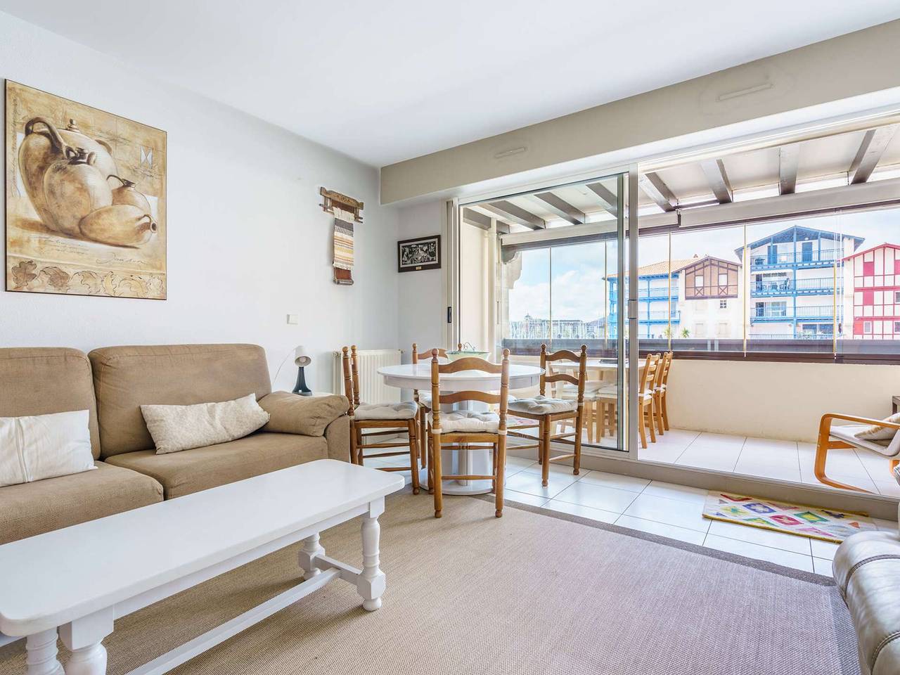 Apartamento entero, Apartamento luminoso con aparcamiento en el puerto de Hendaia, a 200 m de la playa in Hendaya, Region de Bayona