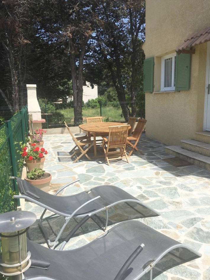 Location de vacances pour 5 personnes, avec jardin et vue à Rogliano - 4