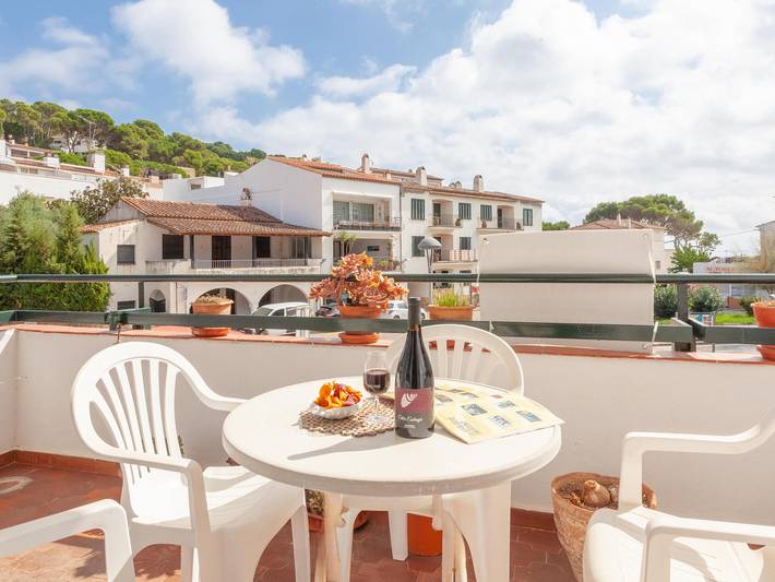 Gîte pour 6 personnes, avec piscine et jardin à Tamariu - 3