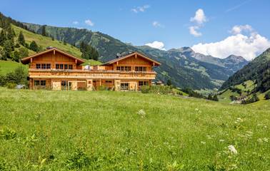 Ferienhaus für 8 Personen, mit Sauna und Garten sowie Terrasse, mit Haustier im Salzburger Land