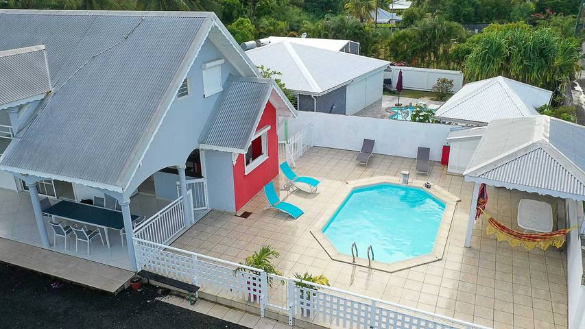 Villa pour 11 personnes, avec terrasse et piscine à Sainte-Anne