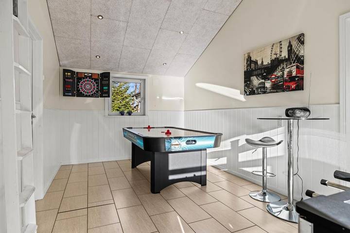 Beautiful holiday home in prime location with large games room in Nørre Nebel, Región de Varde