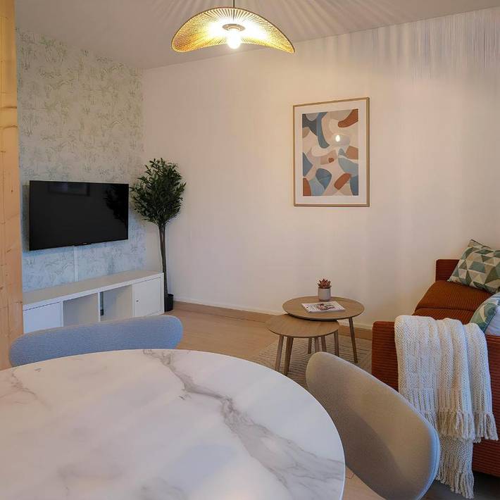 Gîte pour 4 personnes, avec Balcon et Vue à Neuvecelle