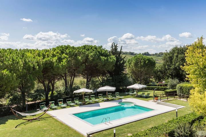 Ferienhaus für 23 Personen, mit Pool und Balkon sowie Garten in Marche - 2