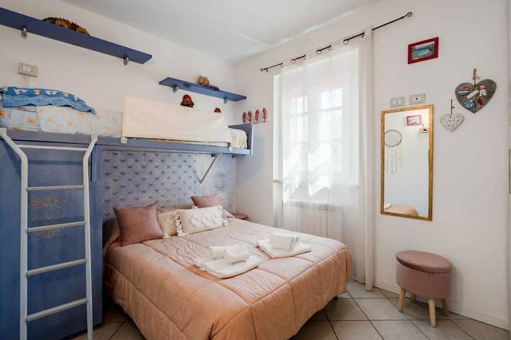 Entire apartment, GuestHost - Cozy Pool Apartment La Spezia in La Spezia (City), La Spezia