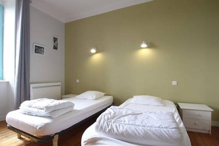 Gîte pour 11 personnes, avec Terrasse et Jardin à Périers - 3